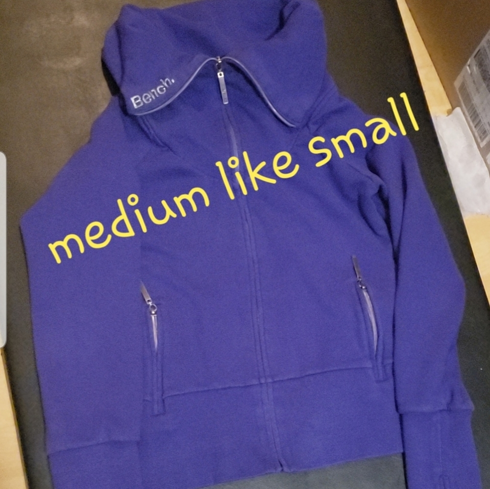 Bench sweater